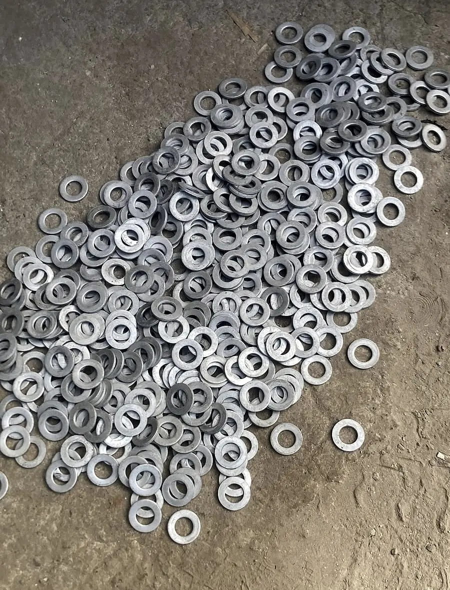 Toplu kaplanmış galvanizli pullar